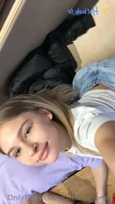 Christinaaries - I love to take such photos and then look at myself