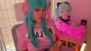 Glowingmayu - Help me take it off bae