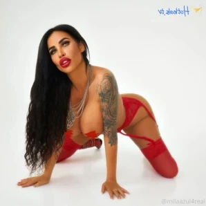 Milaazulfree - How is your Friday Wanna play