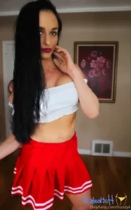 Hoodyk - I love a fast red sports car the thrill of the speed the hot