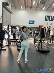 Katyjoraelyn - I just love this month Go see what I m spoiling you