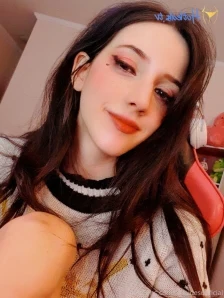 Takaidesuoficial - Se liga só nesse corpin KKK SO HORNY
