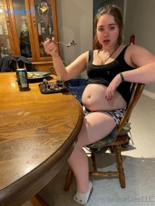 Snackupjackie - I took the photo displayed on the right just now