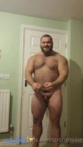 Strongdickie - Flexing and showing off my current body shape Still