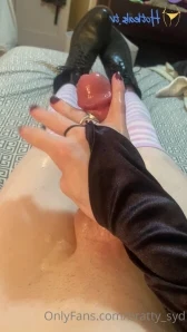 Bratty_syd - Nice and quick little sudsy shower video for you all