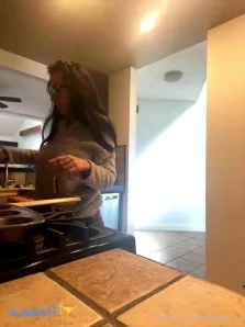 Lilylanexxx - Lingerie and Uggs