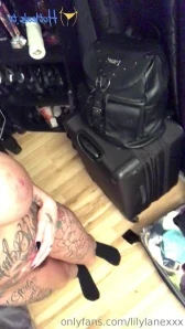 Lilylanexxx - Warming my self up by the fire