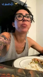 Lilylanexxx - Should I put this one inside too