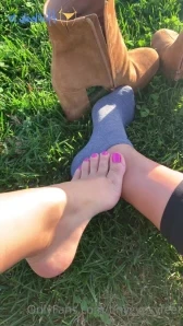 Tinygypsyfeet - Friyay