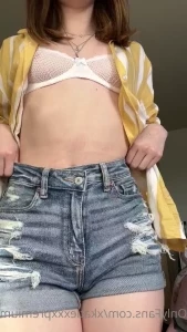 Katefae - About to head out do you like that I don t wear a bra 