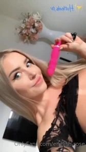 Karislondon - Tip this post 5 for a open amp naughty suprise