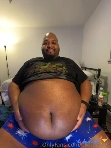 Blkhole420 - Guys i can t deny it but the growing belly is making me