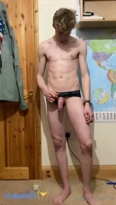 Aiden_twink - Abs are on point