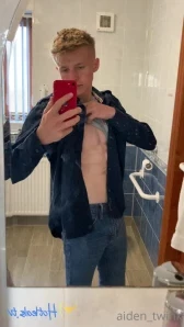 Aiden_twink - Think you got a better grip