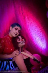 Formativespice - a sfw ivy photoshoot we went out got some sun and the