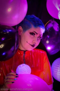 Formativespice - do you like it when I grab wetbread cos face for kiss