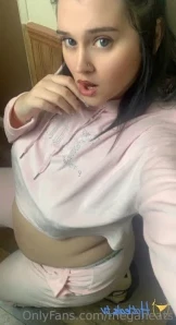 Meganeats - What s your favorite part about my fat luscious body