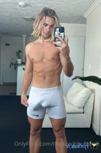 Thebeachbumfree - Happy Spooky Season for my all US fans comment down part 2