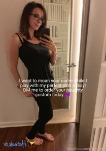 Shay_sights - Little boob action to start your Monday