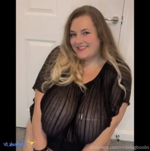 Rosiebigboobs - Shows just how much I have grown This bra is a 38L 38Q