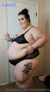 Twinkiebelle - I think I ve gotten fatter what do you think