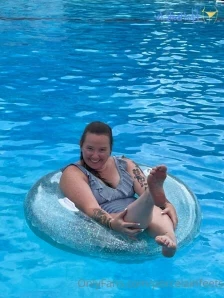 Porcelainfeets - Public park pictures