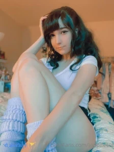 Joopifeets - Okay so for this one 100 tip for shirt off and separate