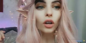 Angelika_rouge - Who want to worship my gorges petit little feet Tip 3