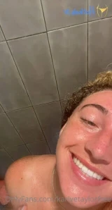 Karlyetaylorfree - Shower pics anyone the water ain t the only thing