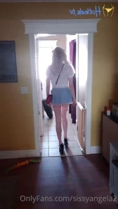 Angela_allure - Do you prefer me locked up in chastity in my tiny pink