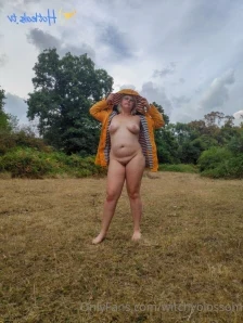 Witchyblossom - I m back from my weekend vacation Today s shoot is