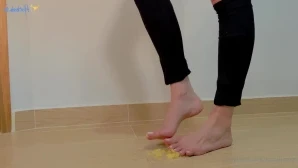 Sofialuttvip - Can t look at my ass your job is only on the feet part 6 
